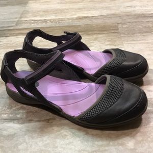 Teva Shoes Ladies Size 7 Gray